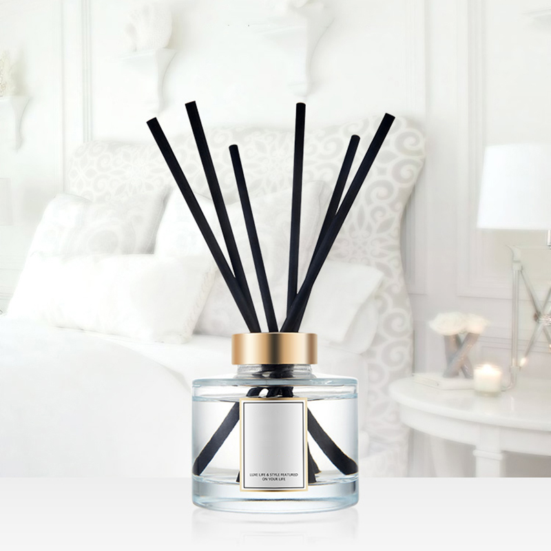 Wholesale luxury essential oil reed diffuser with personalized design and label  free sample supply